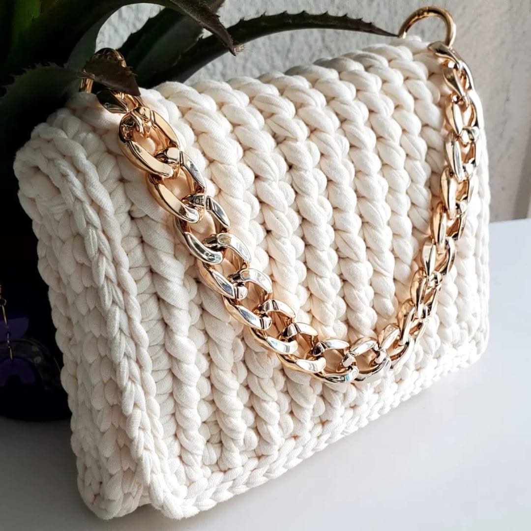 Lady Katrina- Kathline SALVANT 19 cm Large ×14 cm Long/ color: cream Small Handbag Made in Haiti #LK4