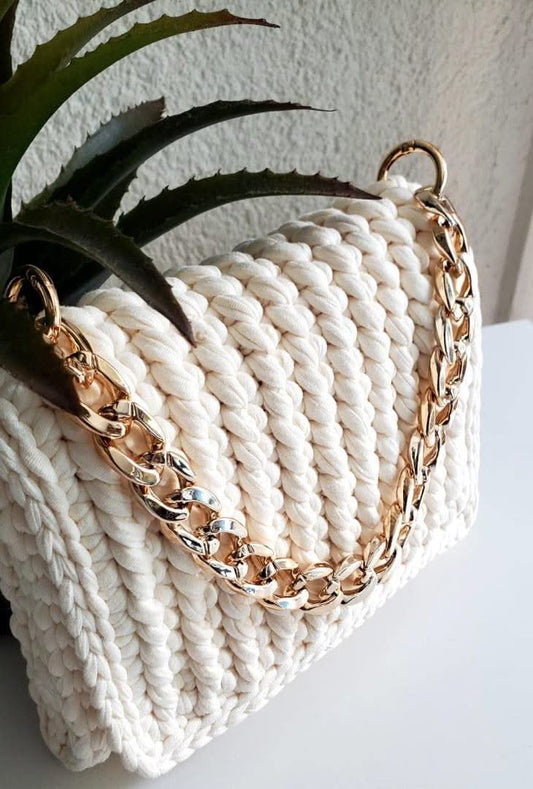 Lady Katrina- Kathline SALVANT 19 cm Large ×14 cm Long/ color: cream Small Handbag Made in Haiti #LK4